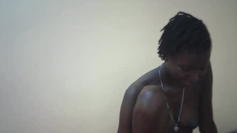 Snapshot of queen_0012 chatting on 03.30.26 asher online show from 03.30.26