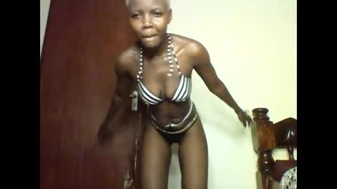 Snapshot of queen_abito chatting on 01.04.25 queen_abito online show from 01.04.25