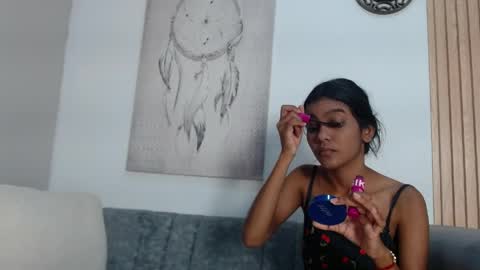 Snapshot of queen_adhara chatting on 05.14.26 ANTONELLA online show from 05.14.26