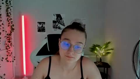 Amelie online show from 07.14.26