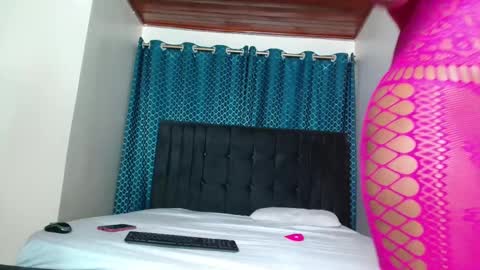 Snapshot of queen_armani chatting on 02.28.25 Queen armani online show from 02.28.25