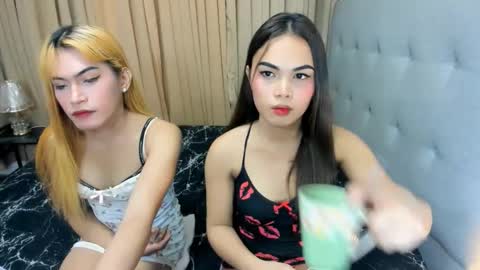 Snapshot of queen_arnie4utsxxx chatting on 12.19.25 Arnie online show from 12.19.25