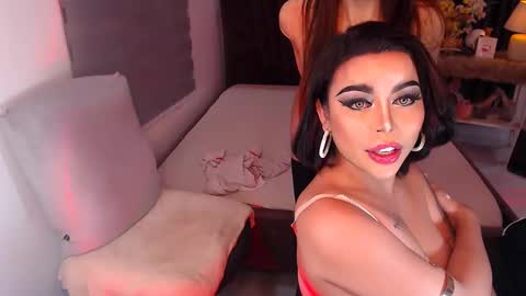 Snapshot of queen_destroyerx chatting on 01.04.25 MAGDA online show from 01.04.25