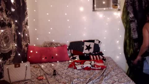 Snapshot of queen_dominatrixx chatting on 03.04.25 CASSANDRA online show from 03.04.25