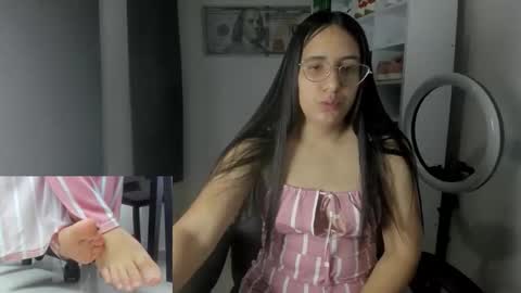 queen_findom1 online show from 11.17.25