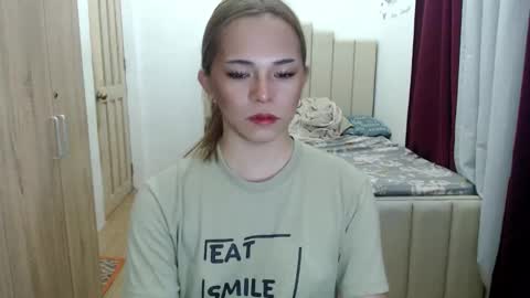 Snapshot of queen_heart0 chatting on 02.12.26 shawny online show from 02.12.26