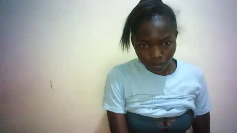 Snapshot of queen_joan chatting on 02.23.25 queen_joan online show from 02.23.25
