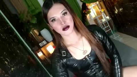 Kendal  online here from 6am-3pm philippine time online show from 11.26.25