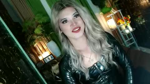 Kendal  online here from 6am-3pm philippine time online show from 01.13.26