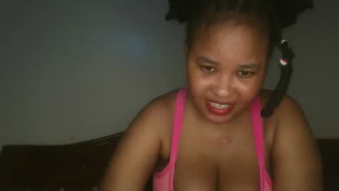 Snapshot of queen_kikih chatting on 04.25.26 Queen kikih online show from 04.25.26