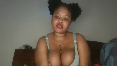 Snapshot of queen_kikih chatting on 04.28.26 Queen kikih online show from 04.28.26