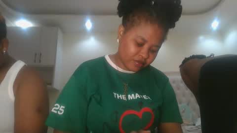 Snapshot of queen_kikih chatting on 05.01.26 Queen kikih online show from 05.01.26