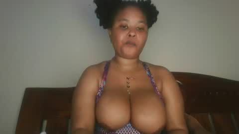 Snapshot of queen_kikih chatting on 05.01.26 Queen kikih online show from 05.01.26