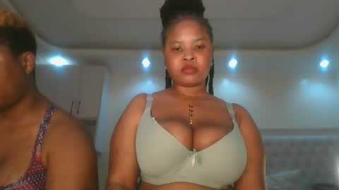 Snapshot of queen_kikih chatting on 05.16.26 Queen kikih online show from 05.16.26