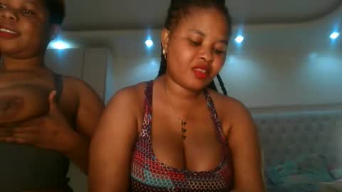Snapshot of queen_kikih chatting on 05.22.26 Queen kikih online show from 05.22.26