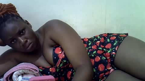 queen_leilla online show from 06.27.26