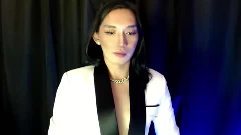 Queen Lucifer online show from 11.06.25