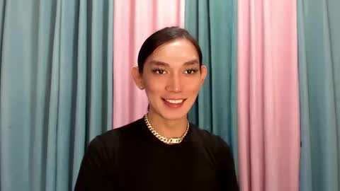 Queen Lucifer online show from 11.23.25