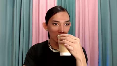 Queen Lucifer online show from 11.25.25