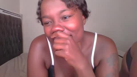 queen_mira online show from 09.09.25