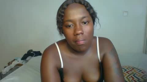 queen_mira online show from 09.09.25