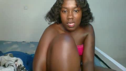 queen_mira online show from 09.15.25