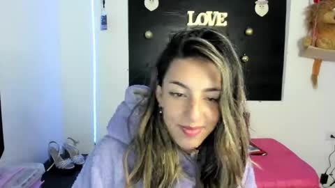 Snapshot of queen_natttyy chatting on 12.12.24 queen_natttyy online show from 12.12.24