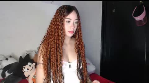 Snapshot of queen_of_m111lk chatting on 10.18.25 queen_of_m111lk online show from 10.18.25