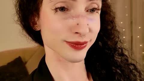 Snapshot of queen_of_tease chatting on 02.26.26 queen_of_tease online show from 02.26.26