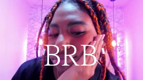 Snapshot of queen_perla_ chatting on 01.15.25 online show from 01.15.25