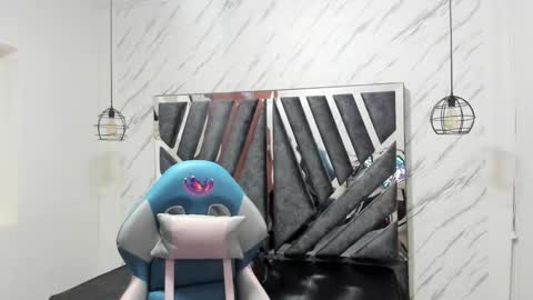 Snapshot of queen_perla_ chatting on 10.09.25 online show from 10.09.25