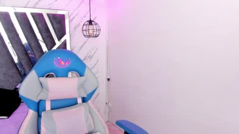   online show from 11.14.25