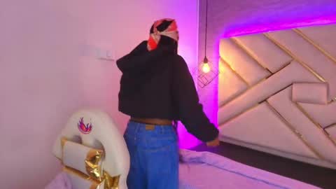   online show from 11.17.25