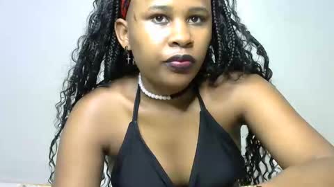 queen_polite online show from 11.30.25