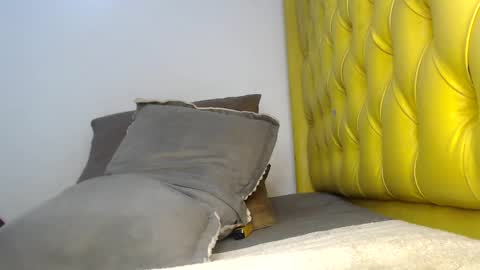 Snapshot of queen_tweakingbae chatting on 11.06.25 valdonte online show from 11.06.25