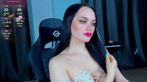 Snapshot of queenaliss chatting on 12.08.24 Your world and the universe Aliss online show from 12.08.24