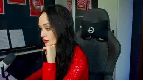 Snapshot of queenaliss chatting on 09.18.25 Your world and the universe Aliss online show from 09.18.25