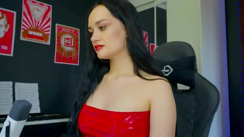 Snapshot of queenaliss chatting on 09.26.25 Your world and the universe Aliss online show from 09.26.25