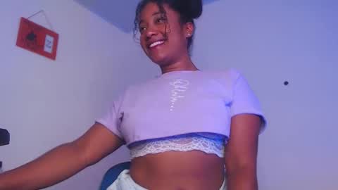 Snapshot of queenalya_ chatting on 11.16.25 Ahlya online show from 11.16.25