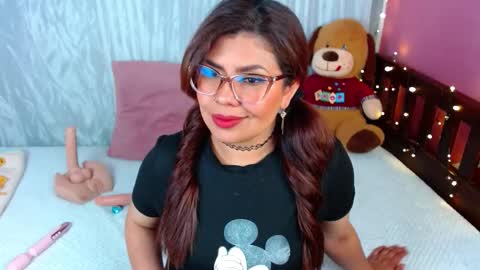 Snapshot of queenamazon_ chatting on 10.27.25 Queenamazon online show from 10.27.25