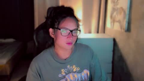 Snapshot of queenarthalia chatting on 09.25.25 ARTHA online show from 09.25.25