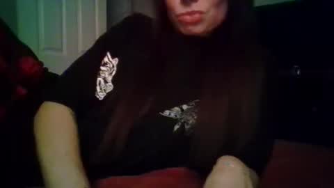 queenbee6269 online show from 02.17.25