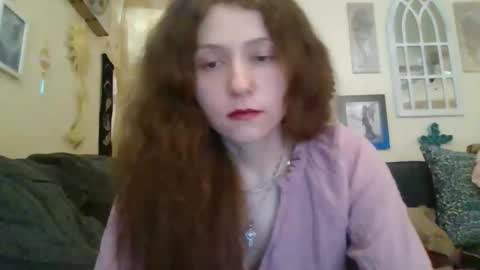 Snapshot of queencrimsonlvx chatting on 04.11.26 queencrimsonlvx online show from 04.11.26