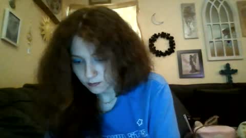 Snapshot of queencrimsonlvx chatting on 07.25.26 queencrimsonlvx online show from 07.25.26