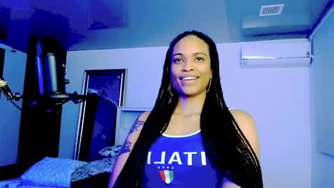 Snapshot of queendom_ing chatting on 10.16.25 Sweet Goddess online show from 10.16.25