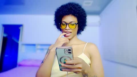 Snapshot of queendom_ing chatting on 10.22.25 Sweet Goddess online show from 10.22.25