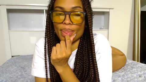 Snapshot of queendom_ing chatting on 11.13.25 Sweet Goddess online show from 11.13.25