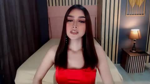 queenemeraldts online show from 02.13.25