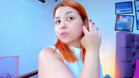 Snapshot of queengrett chatting on 10.19.25 Queen online show from 10.19.25