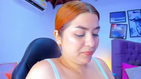 Snapshot of queengrett chatting on 10.23.25 Queen online show from 10.23.25